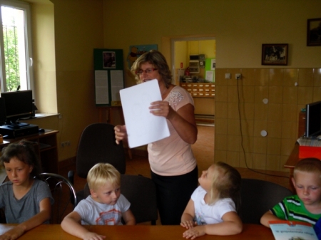Przedwakacyjne spotkanie dzieci z biblioteką Górach - 2016