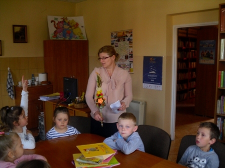 Wielkanocne spotkanie przedszkolaków w bibliotece