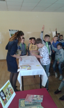 Głośne czytanie w Szkoły Podstawowej w Michałowie 